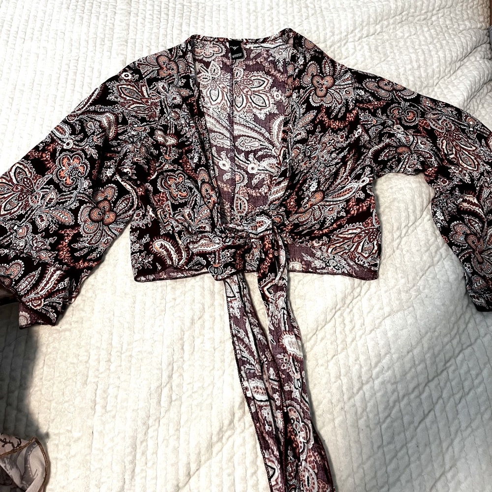 Cropped blouse